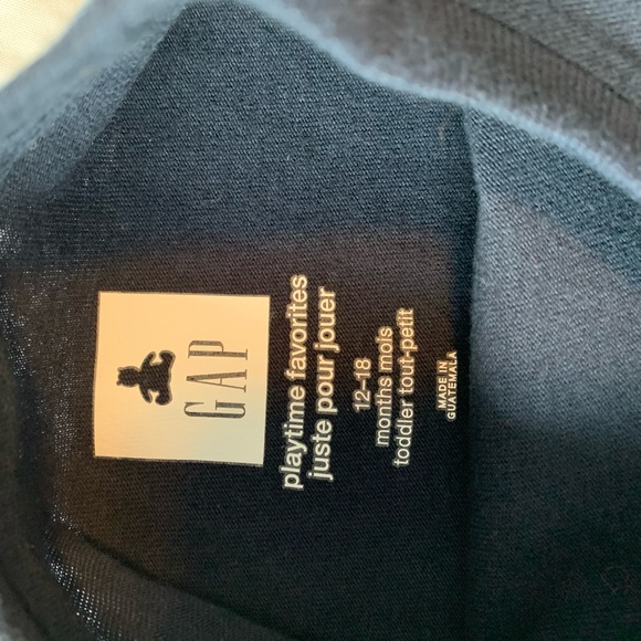 NWOT - GAP T-Shirt - Picture 4 of 4